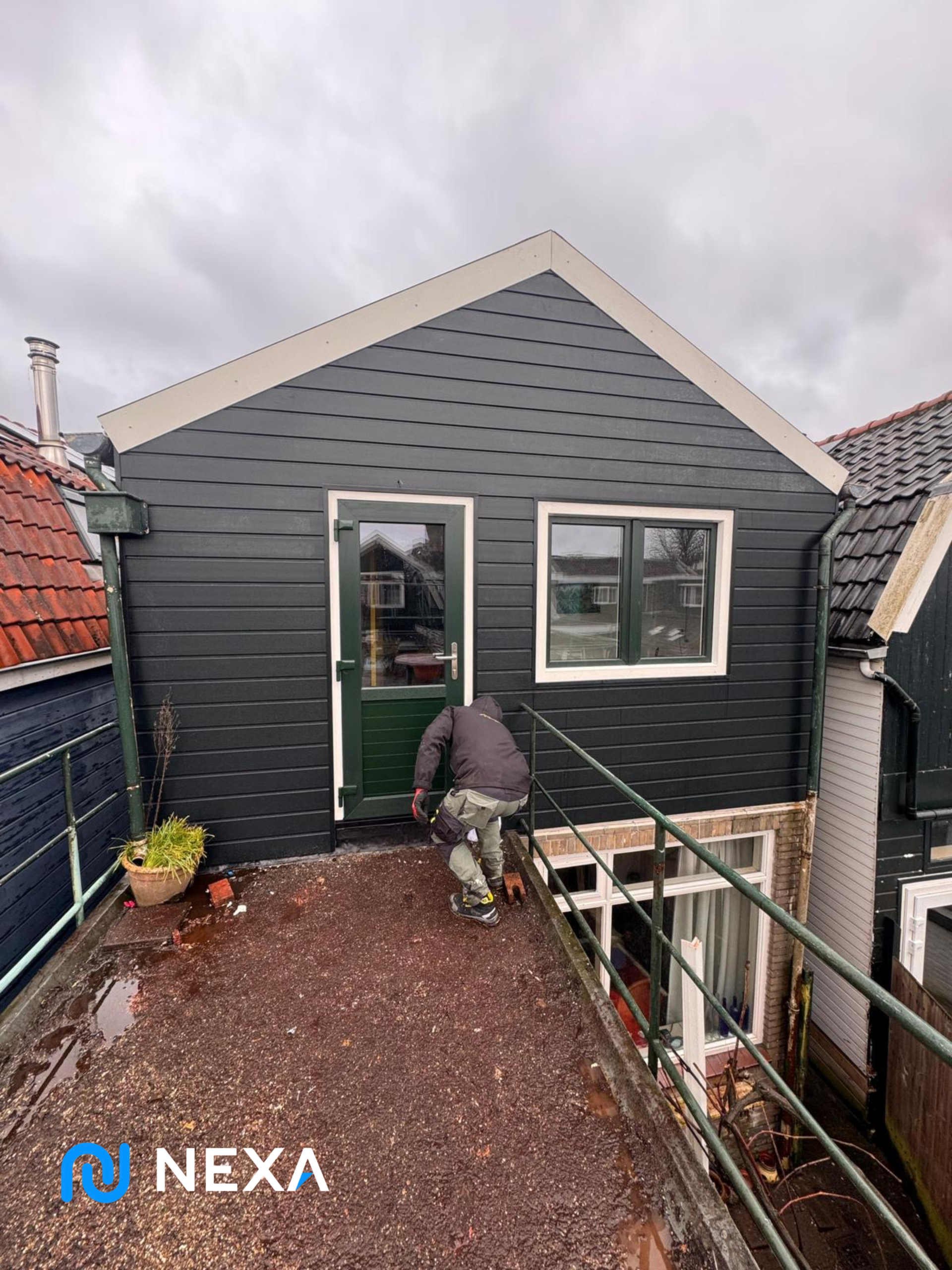 Kozijnen en deuren direct uit de fabriek.